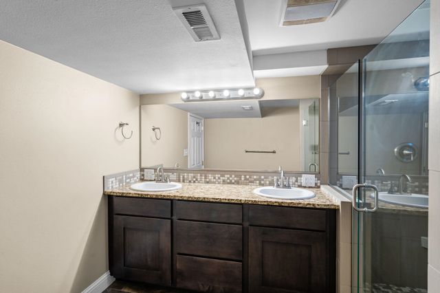 4107 S Hogan St, Spokane, WA 99203