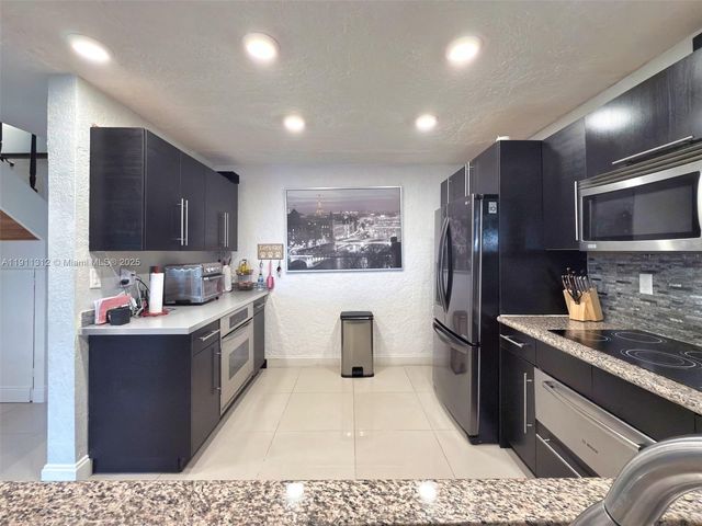 13415 SW 12th Ter, Miami, FL 33184