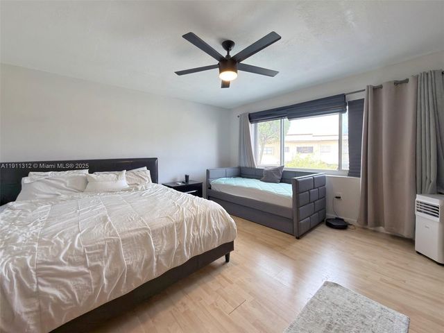 13415 SW 12th Ter, Miami, FL 33184