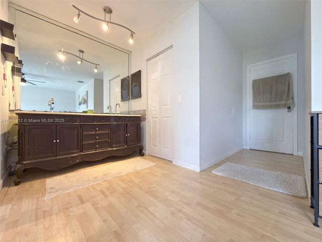 13415 SW 12th Ter, Miami, FL 33184