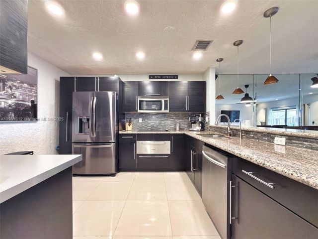 13415 SW 12th Ter, Miami, FL 33184