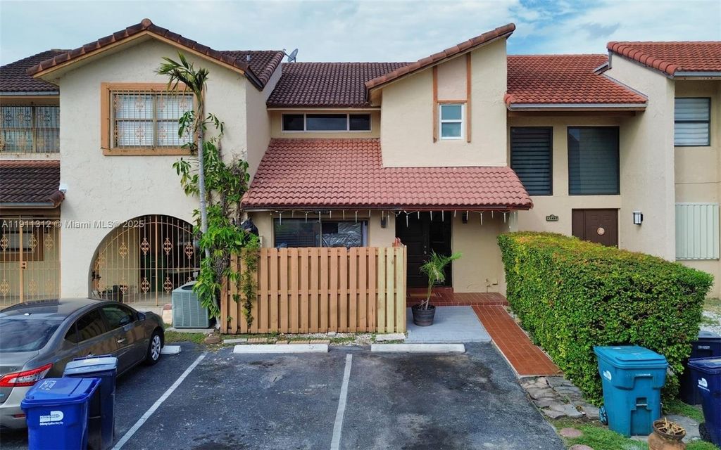 13415 SW 12th Ter, Miami, FL 33184