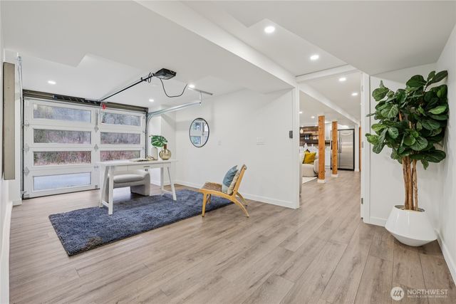 18725 NE 128th Way, Redmond, WA 98052