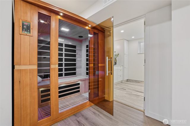 18725 NE 128th Way, Redmond, WA 98052