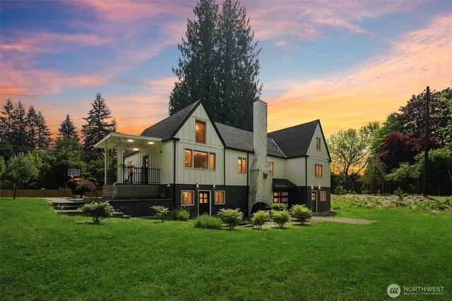 18725 NE 128th Way, Redmond, WA 98052