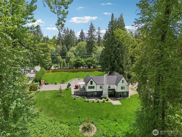 18725 NE 128th Way, Redmond, WA 98052