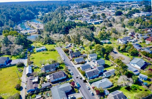 137 Olsen Lane, Fort Bragg, CA 95437