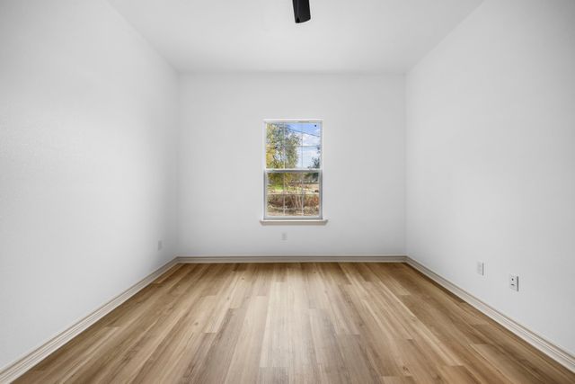 303 Meador, Moody, TX 76557