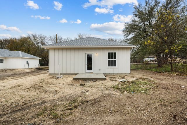 303 Meador, Moody, TX 76557