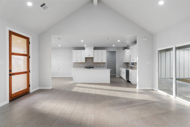 548 Highview Court, Godley, TX 76044
