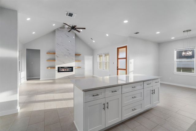 548 Highview Court, Godley, TX 76044