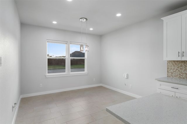 548 Highview Court, Godley, TX 76044