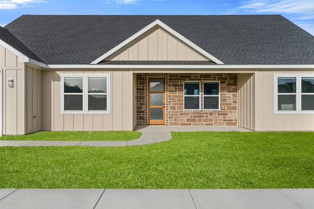 548 Highview Court, Godley, TX 76044