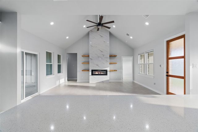 548 Highview Court, Godley, TX 76044