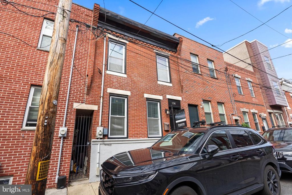 1316 S OPAL ST, Philadelphia, PA 19146 — photo 2