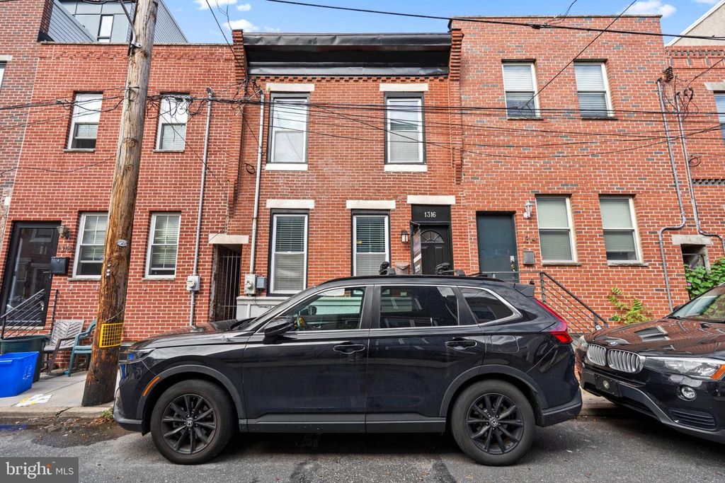 1316 S OPAL ST, Philadelphia, PA 19146 — photo 4