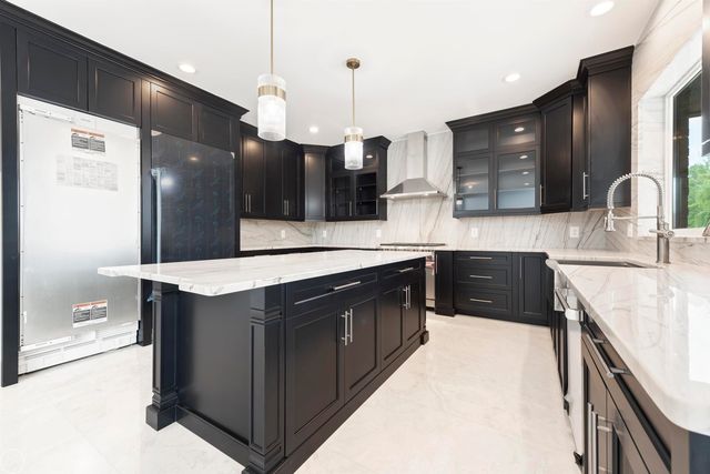 51557 Forster Lane, Shelby Twp, MI 48316