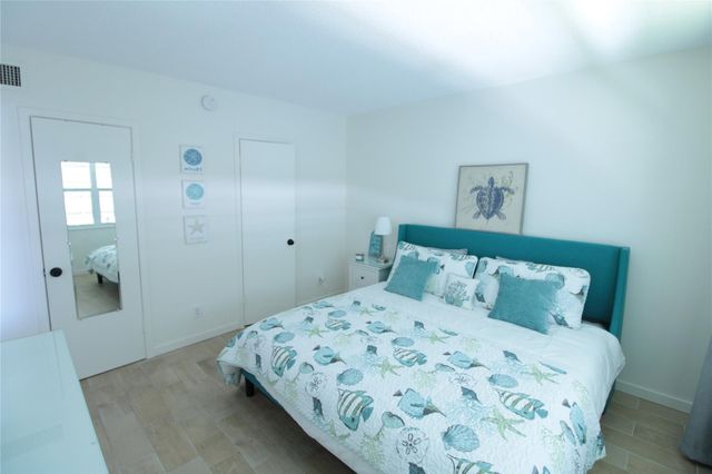 440 Paradise Isle Boulevard 304, Hallandale Beach, FL 33009