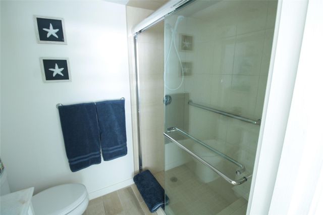 440 Paradise Isle Boulevard 304, Hallandale Beach, FL 33009