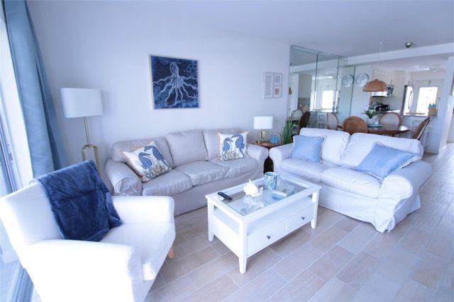 440 Paradise Isle Boulevard 304, Hallandale Beach, FL 33009