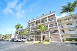 440 Paradise Isle Boulevard 304, Hallandale Beach, FL 33009