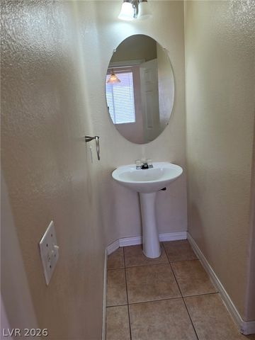 96 Beaver Falls Avenue, Las Vegas, NV 89123