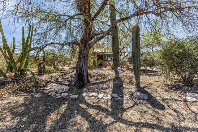 2250 E Silver Street, Tucson, AZ 85719