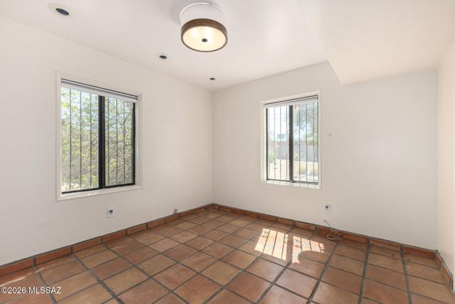 2250 E Silver Street, Tucson, AZ 85719