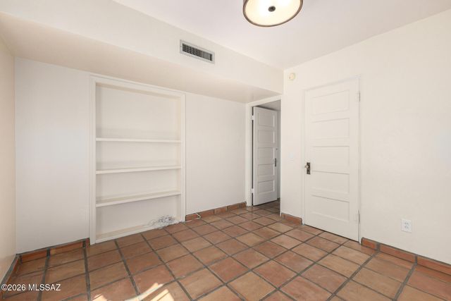 2250 E Silver Street, Tucson, AZ 85719