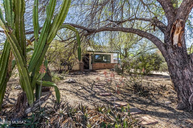 2250 E Silver Street, Tucson, AZ 85719