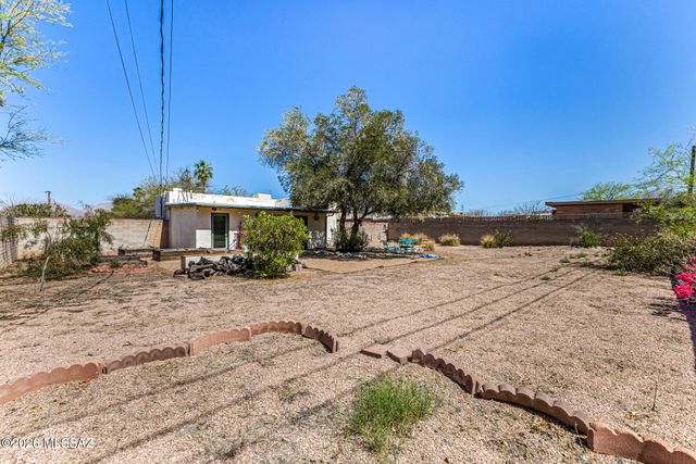2250 E Silver Street, Tucson, AZ 85719