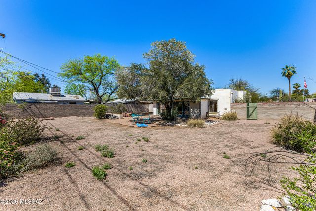 2250 E Silver Street, Tucson, AZ 85719