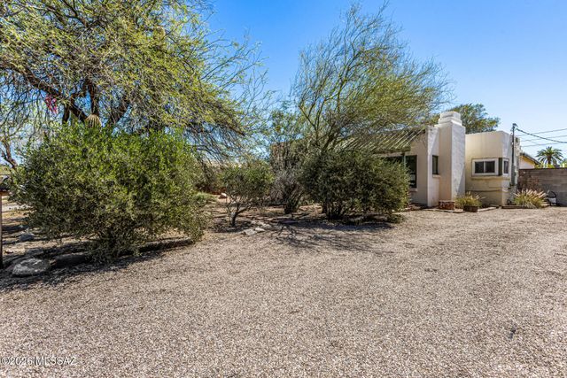 2250 E Silver Street, Tucson, AZ 85719
