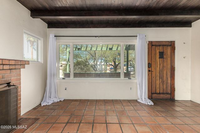 2250 E Silver Street, Tucson, AZ 85719