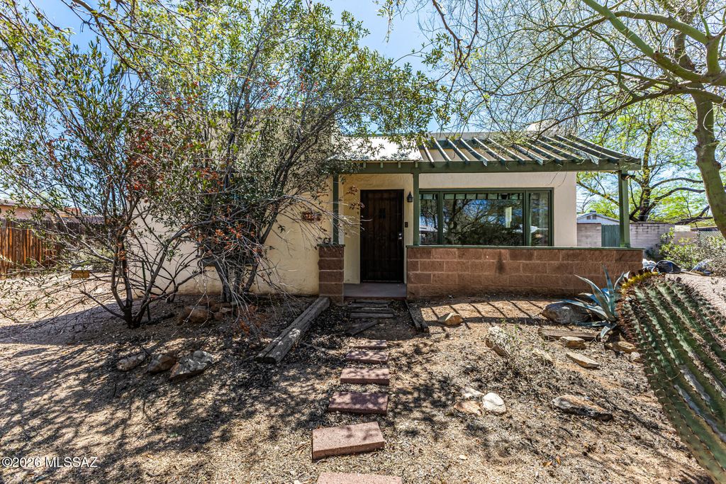 2250 E Silver Street, Tucson, AZ 85719
