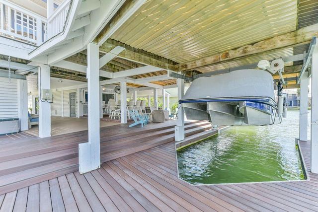 4319 Spanish Main, Jamaica Beach, TX 77554