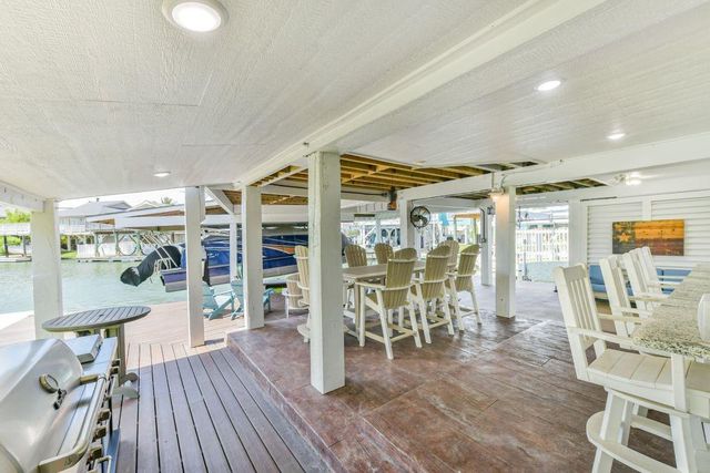 4319 Spanish Main, Jamaica Beach, TX 77554