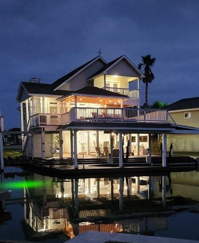 4319 Spanish Main, Jamaica Beach, TX 77554