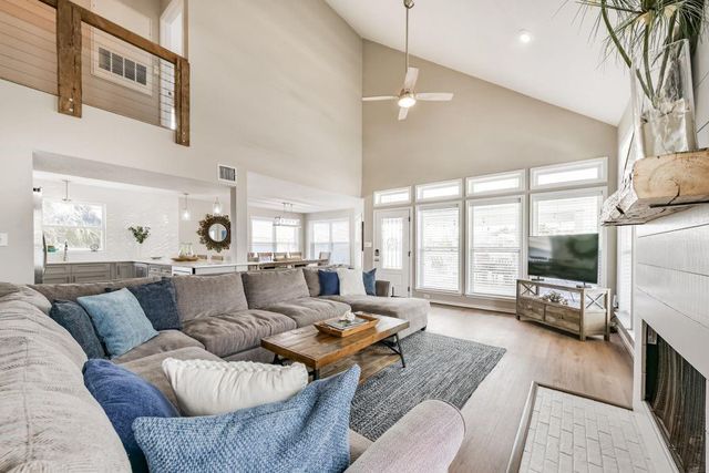 4319 Spanish Main, Jamaica Beach, TX 77554