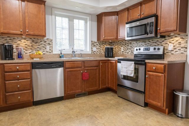29 Milo Lane, Somersworth, NH 03878