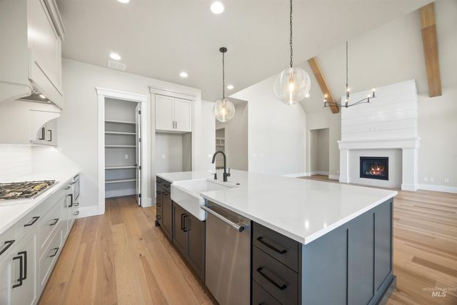 1126 E Crescendo St, Meridian, ID 83642