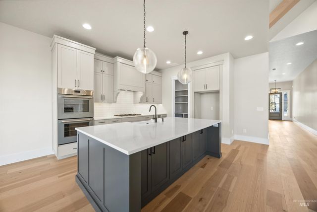 1126 E Crescendo St, Meridian, ID 83642