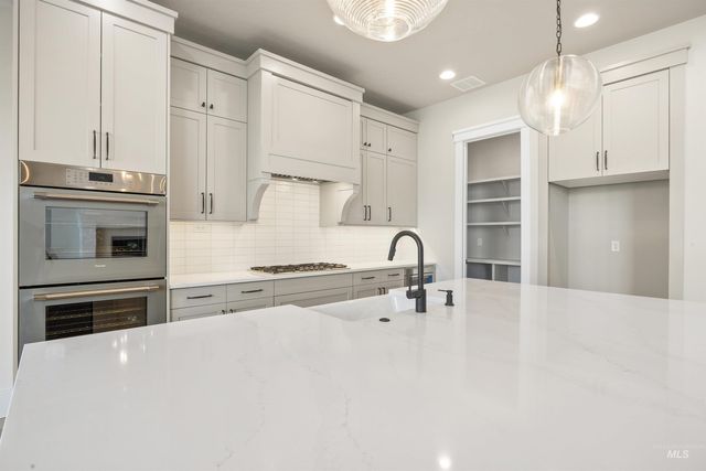 1126 E Crescendo St, Meridian, ID 83642