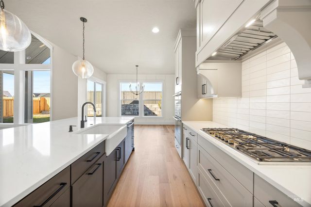 1126 E Crescendo St, Meridian, ID 83642