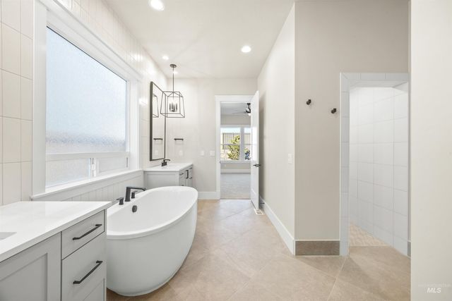 1126 E Crescendo St, Meridian, ID 83642