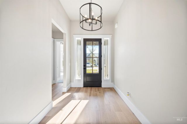 1126 E Crescendo St, Meridian, ID 83642