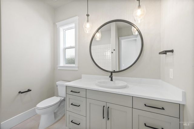 1126 E Crescendo St, Meridian, ID 83642