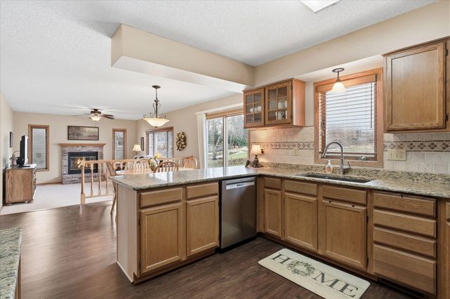 9150 Juneau Drive, Woodbury, MN 55125