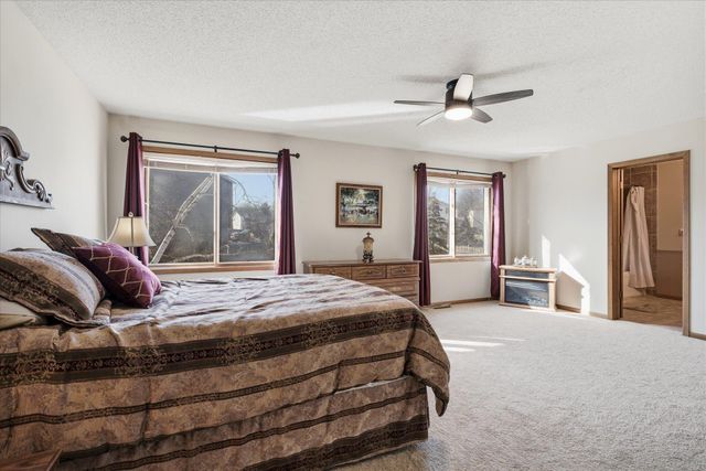 9150 Juneau Drive, Woodbury, MN 55125