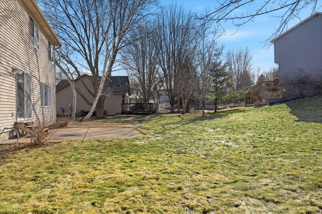 9150 Juneau Drive, Woodbury, MN 55125